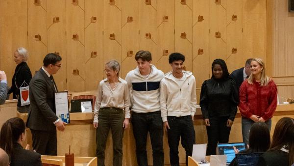 Lenke til artikkel: Sjøvegan vgs vant skoleprisen